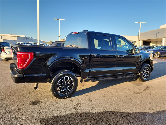 2022 Ford F-150 XLT photo 2