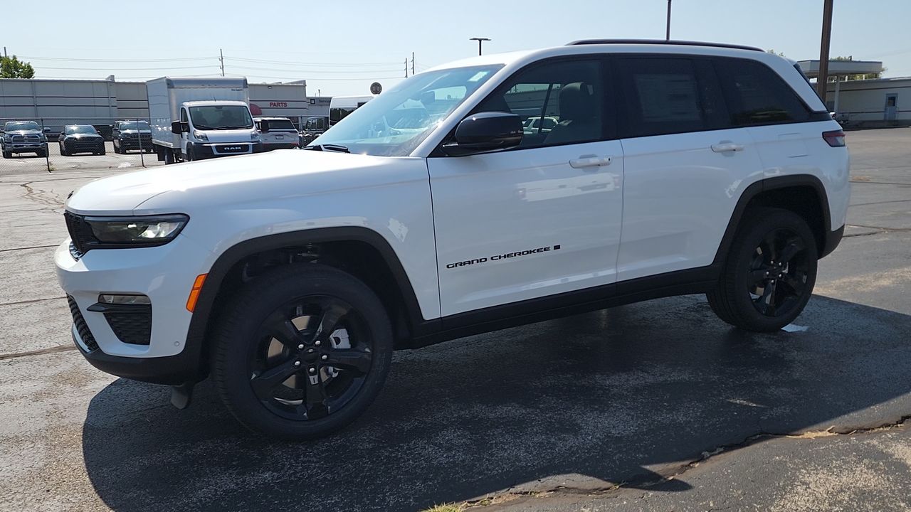 2025 Jeep Grand Cherokee Limited photo 4