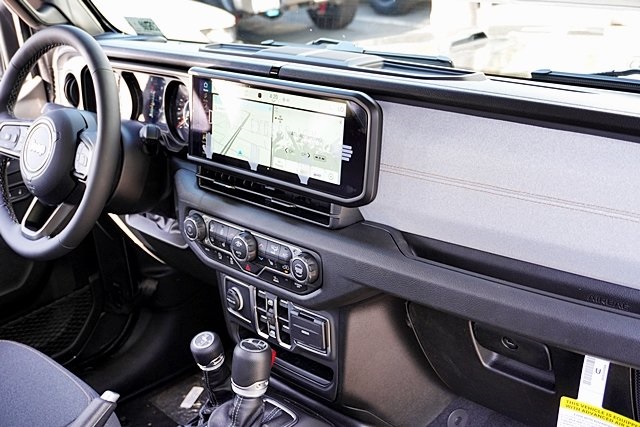 New 2025 Granite Crystal Metallic Clear-Coat Exterior Paint Jeep Sport S image 13