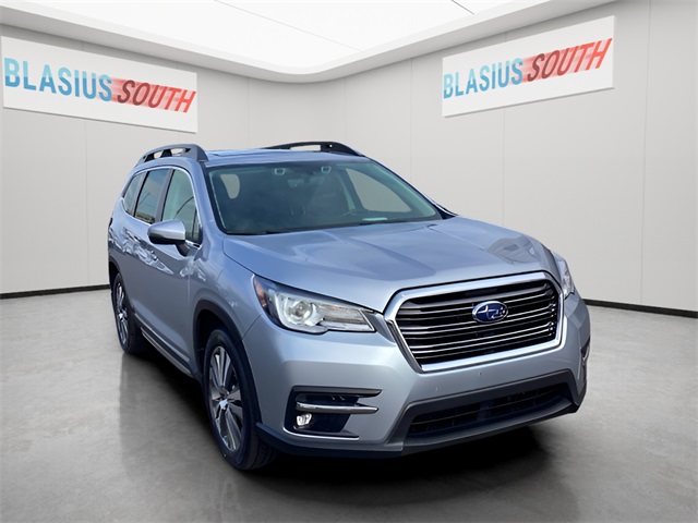 2022 Subaru Ascent Limited's photo
