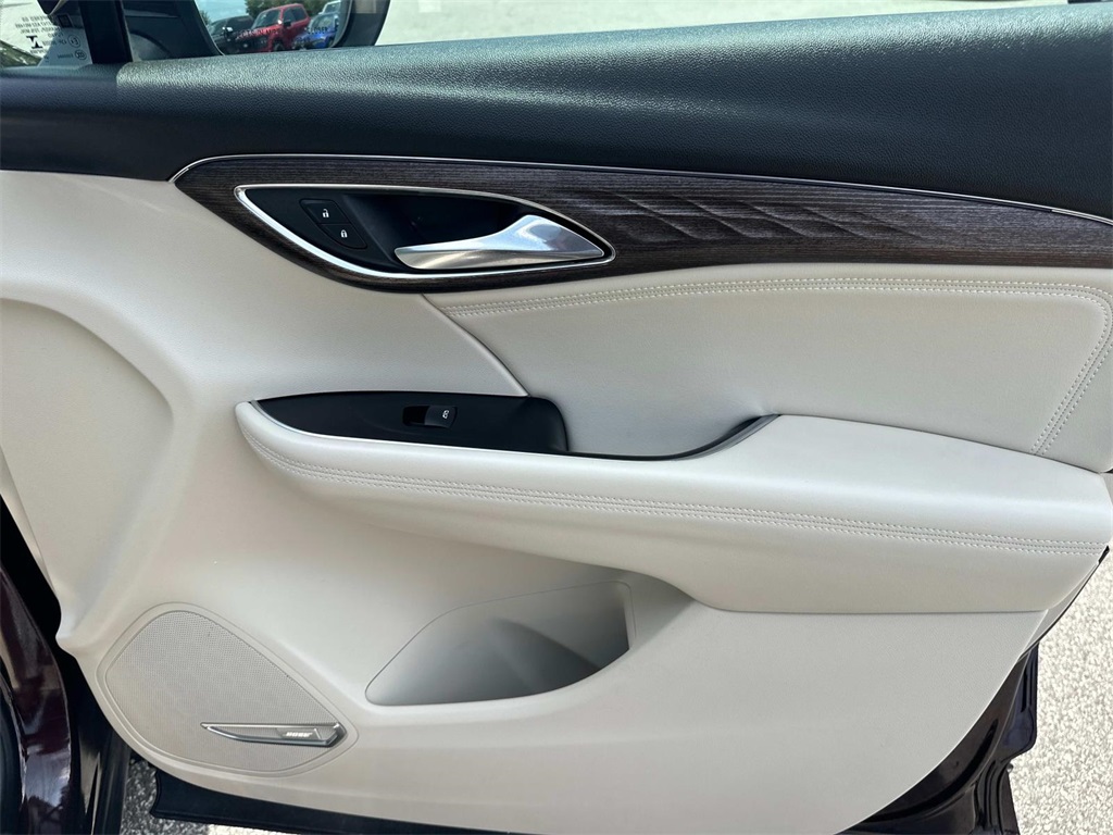 2021 Buick Envision Avenir photo 11