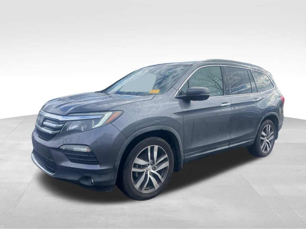 2016 Honda Pilot Touring's photo