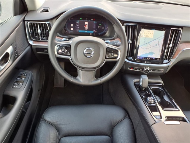 2024 Volvo S60 Recharge T8 Plus photo 7