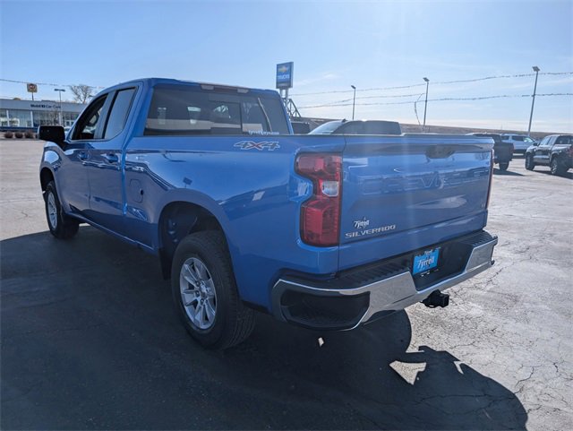 2025 Chevrolet Silverado 1500 LT photo 3