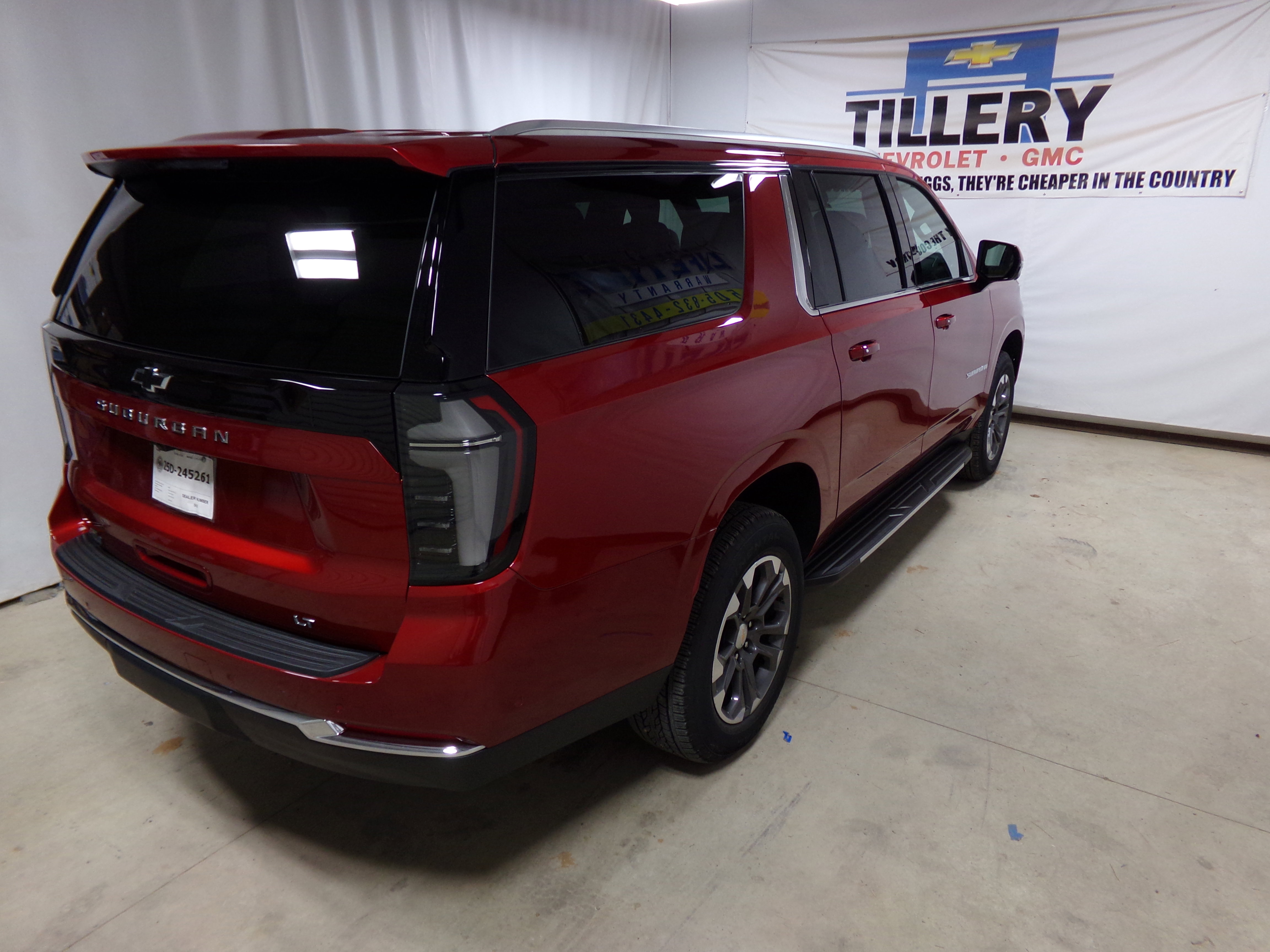 2025 Chevrolet Suburban LT photo 6