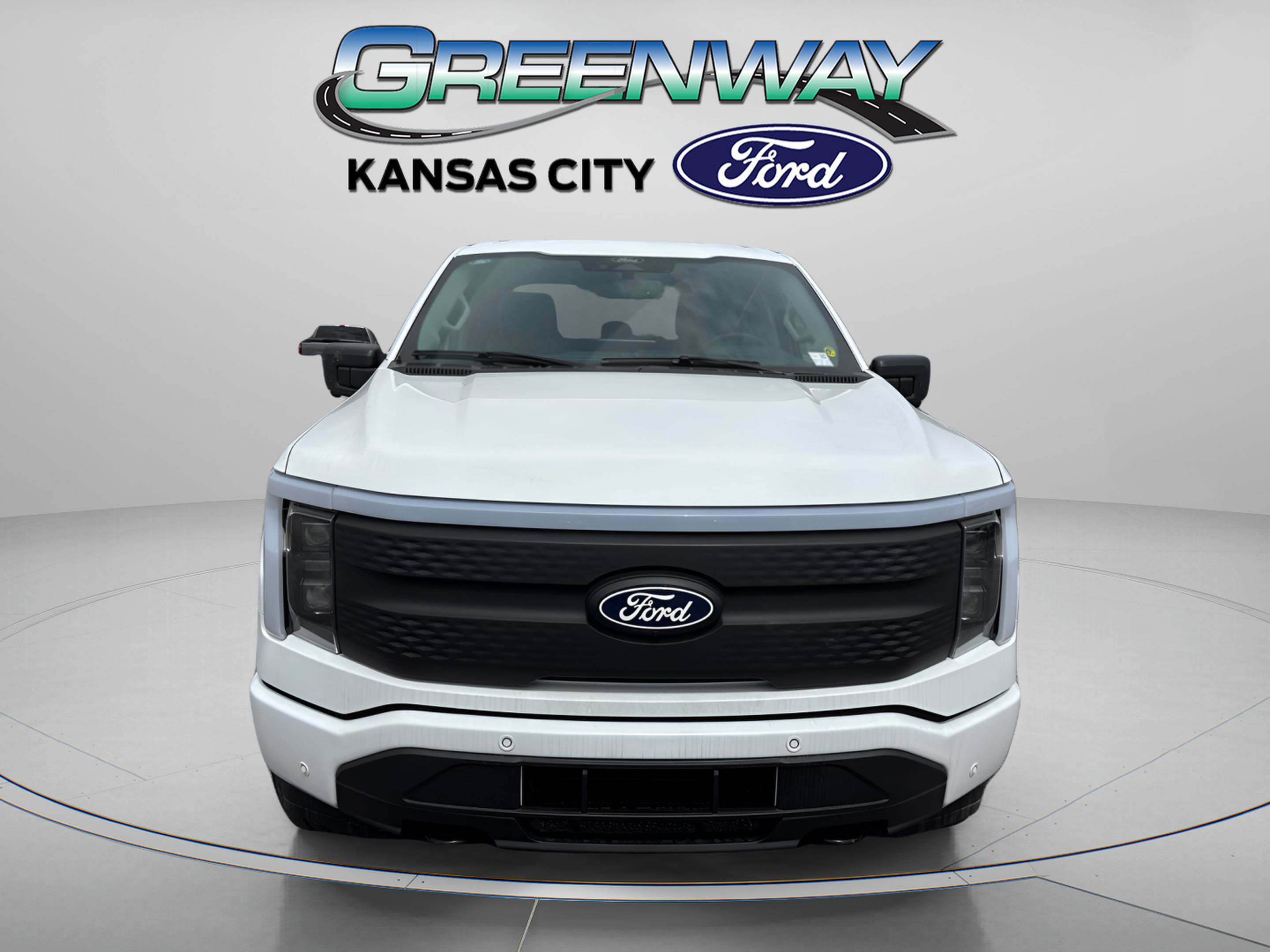 2025 Ford F-150 Lightning photo 2