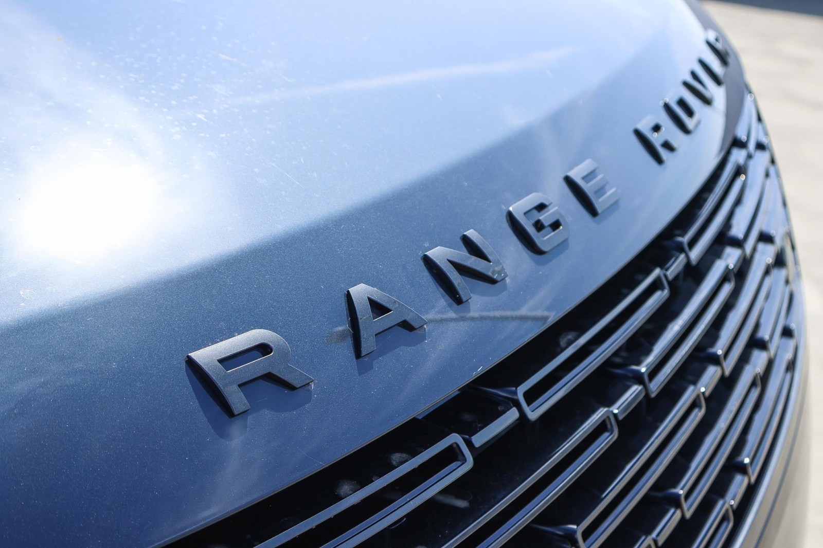 2025 Land Rover Range Rover SE photo 11