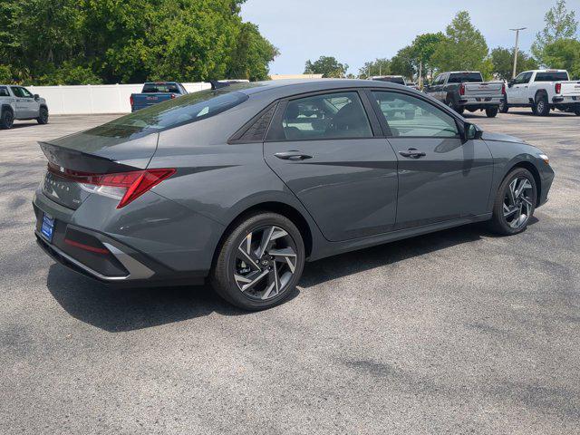 2025 Hyundai Elantra Hybrid SEL Sport photo 3
