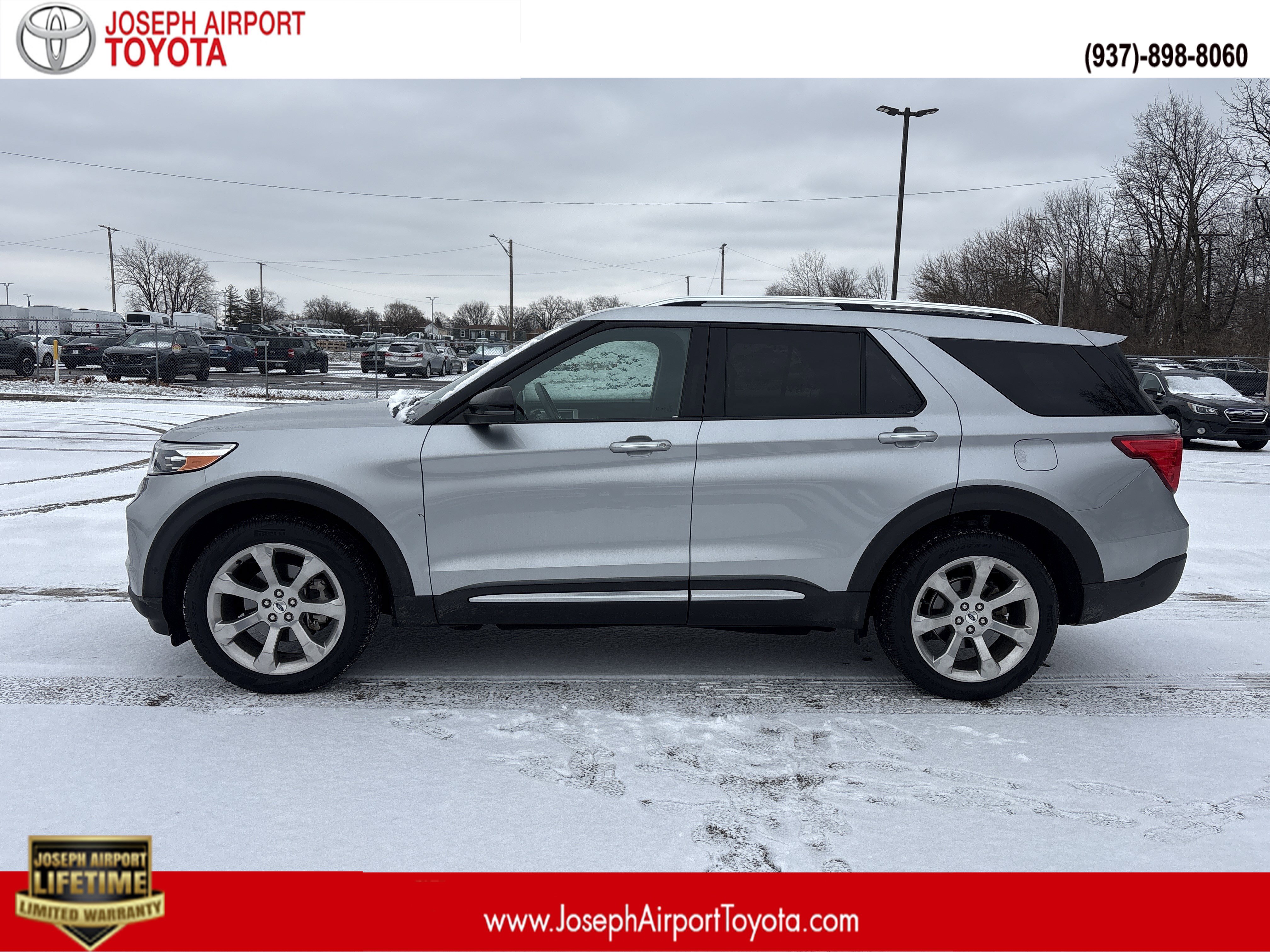 2020 Ford Explorer Platinum's photo