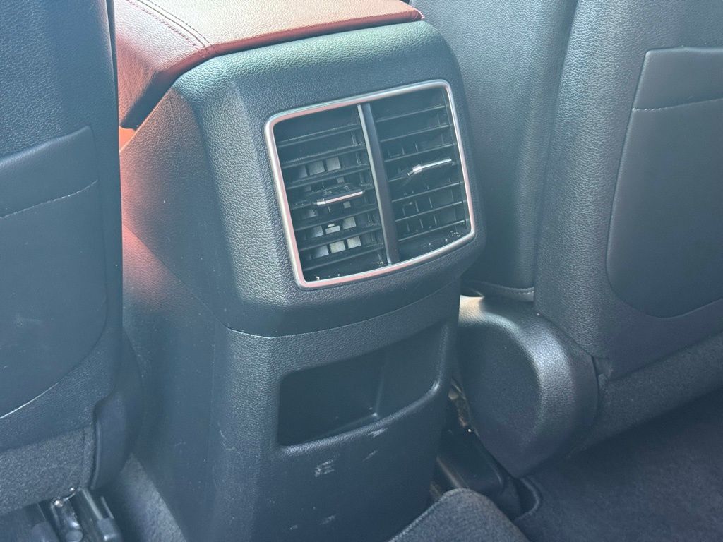 2023 Kia Sportage SX photo 9