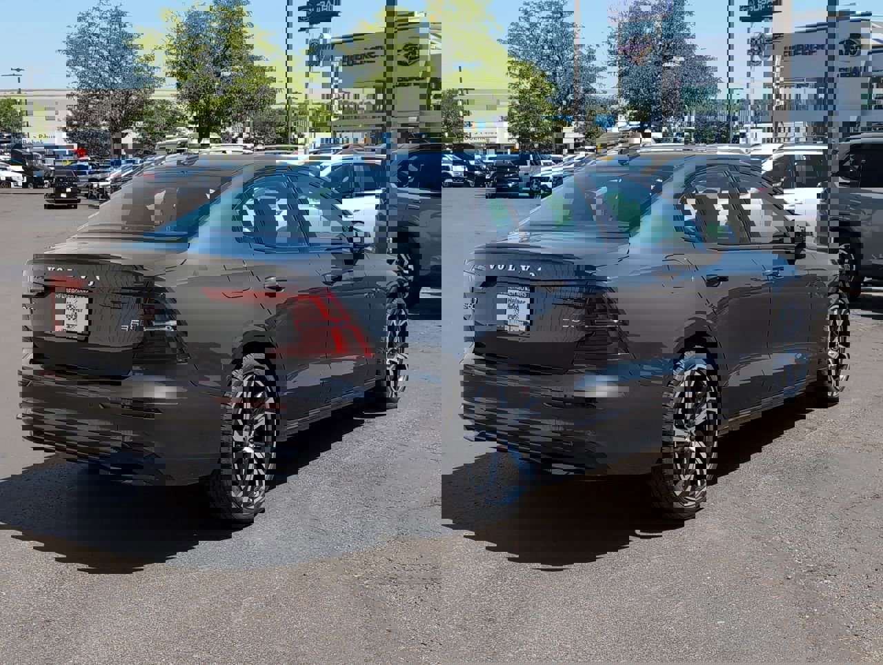 2025 Volvo S60 Core photo 7