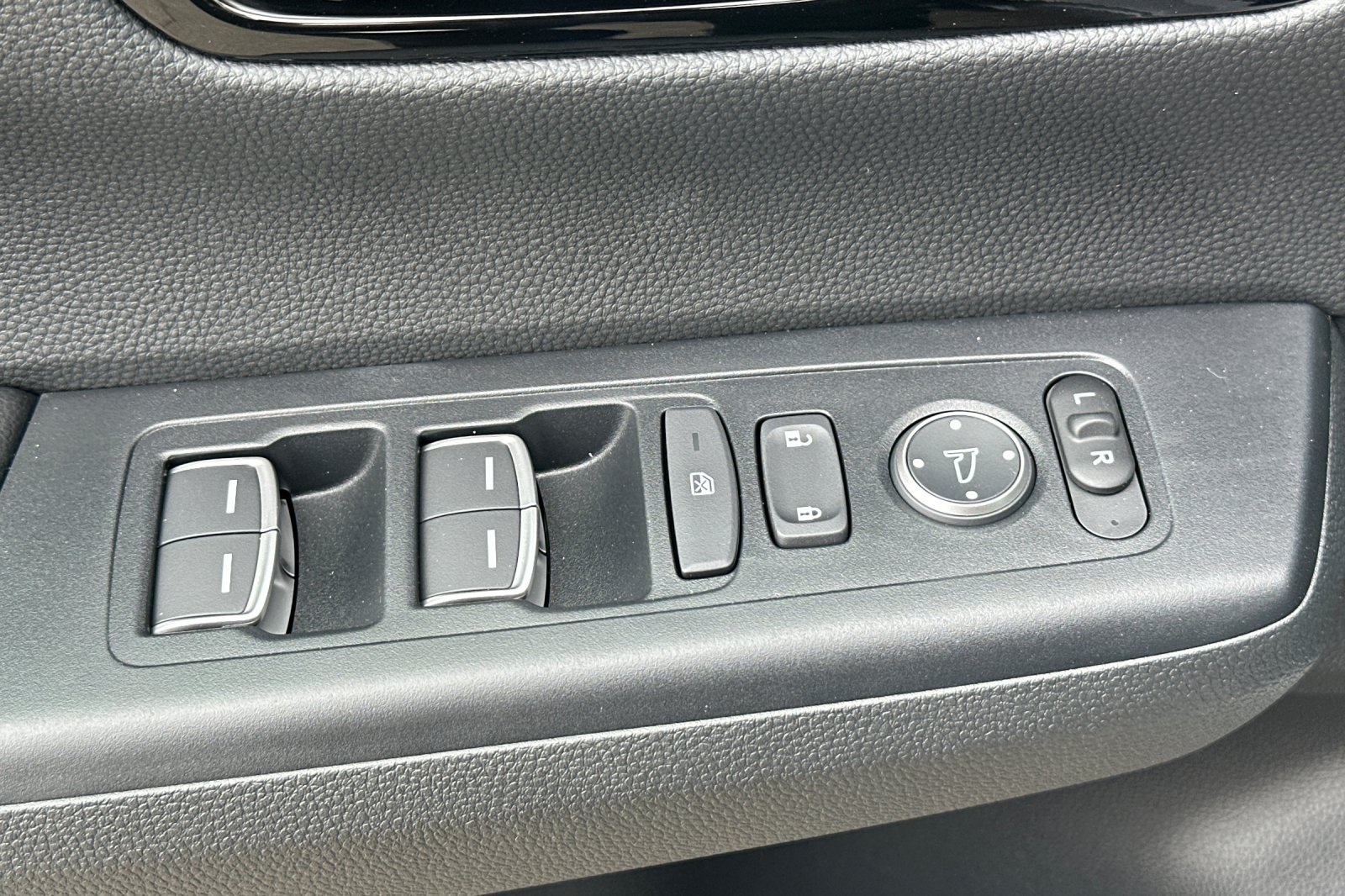 2026 Honda CR-V EX-L photo 10