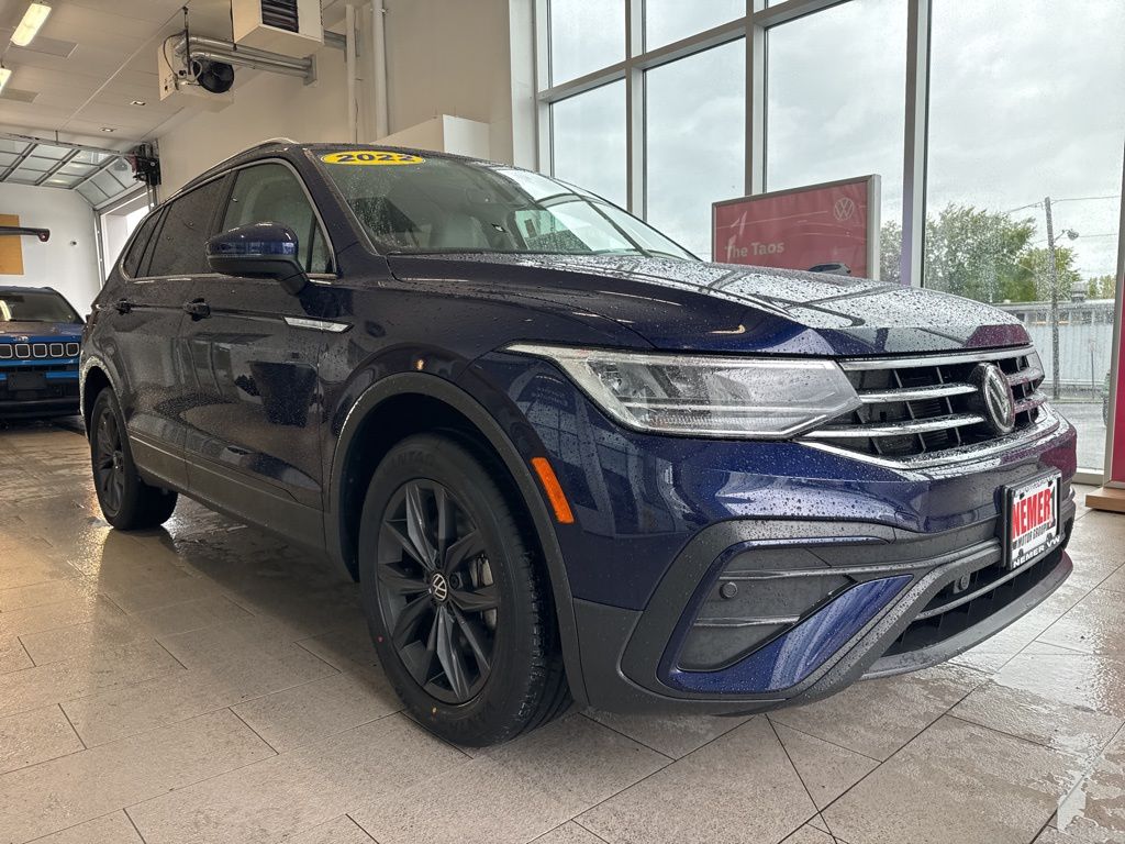 2022 Volkswagen Tiguan SE photo 3