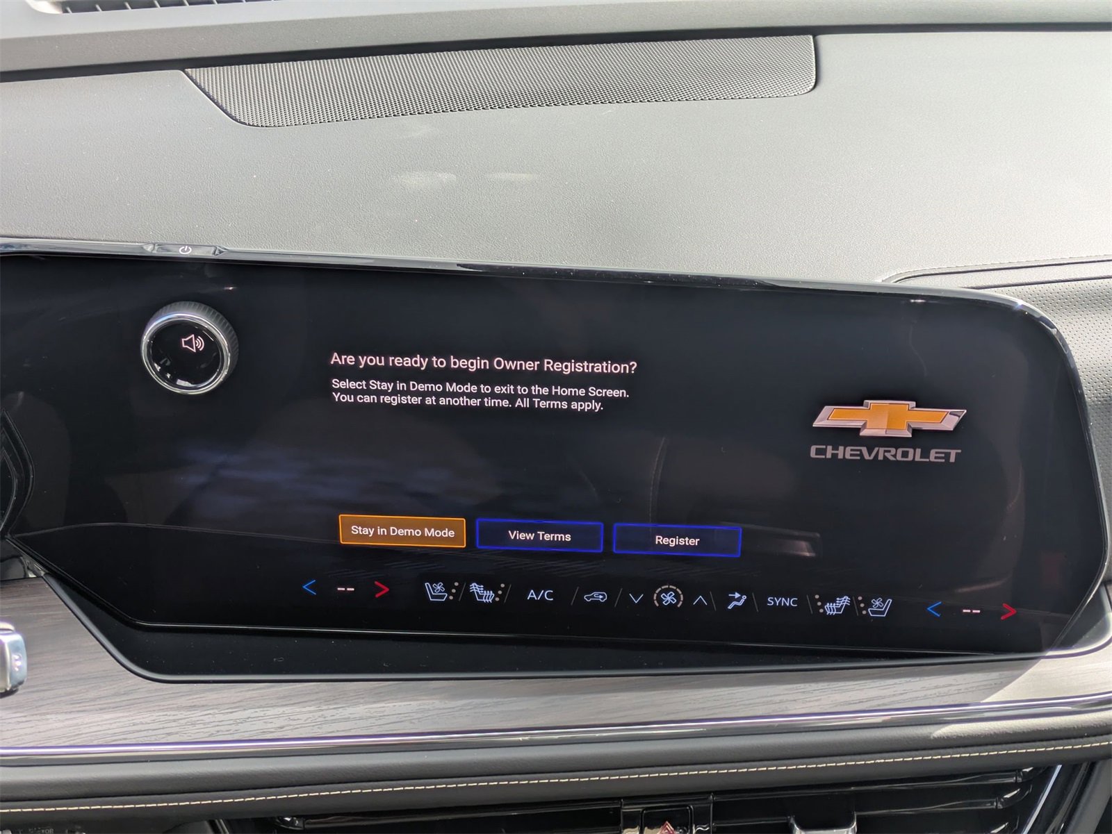2025 Chevrolet Suburban Premier photo 28