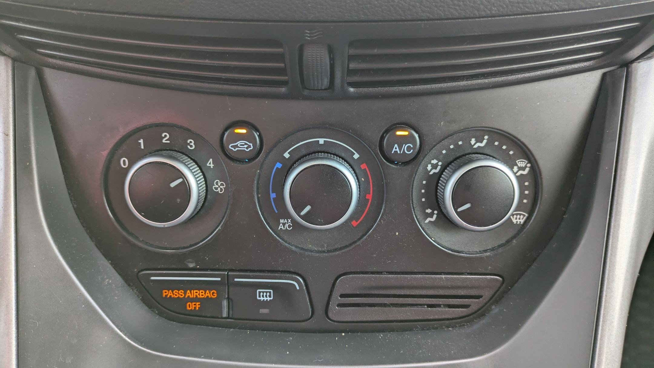 2015 Ford Escape SE photo 21