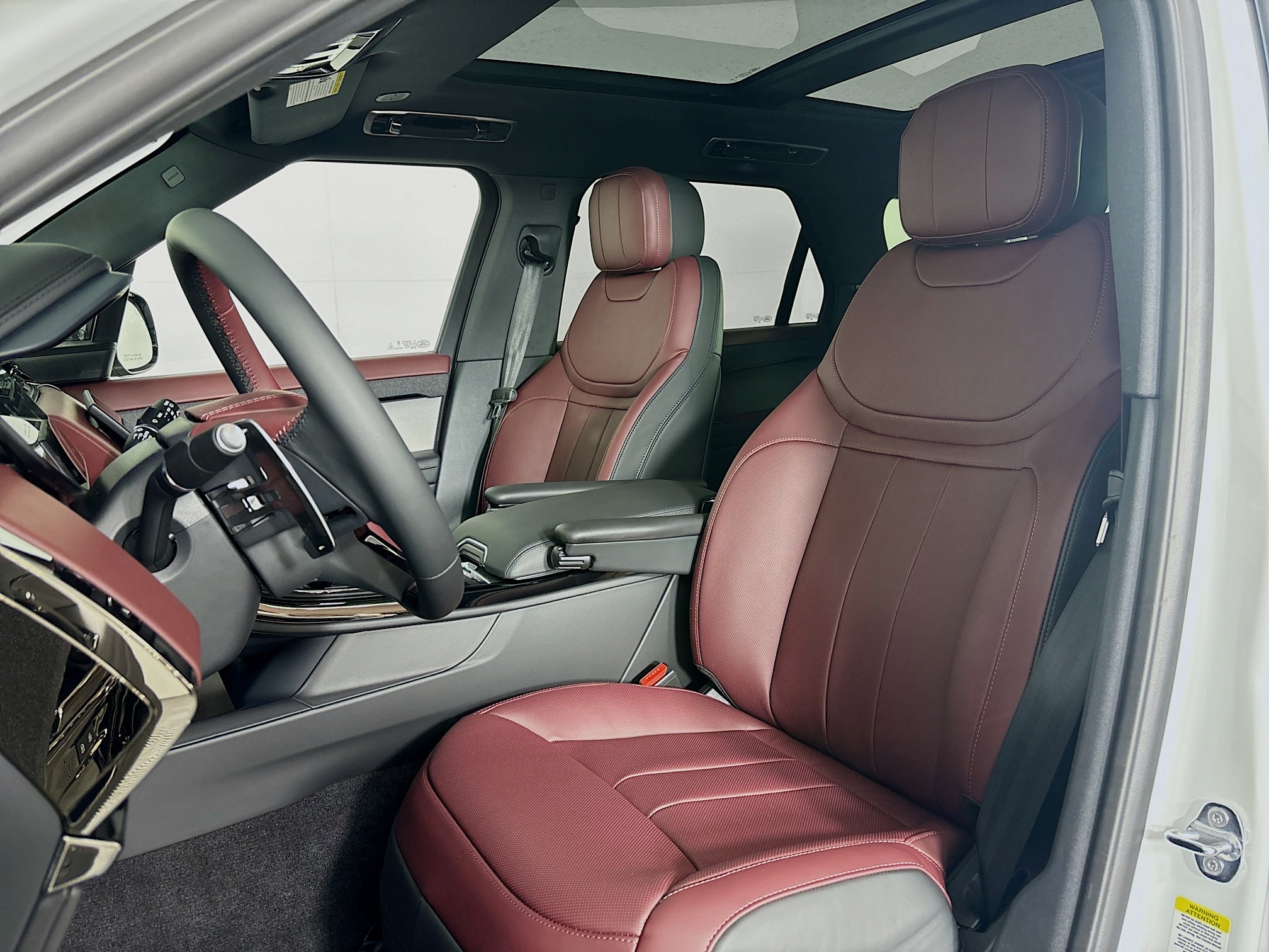 2025 Land Rover Range Rover Sport SE photo 19