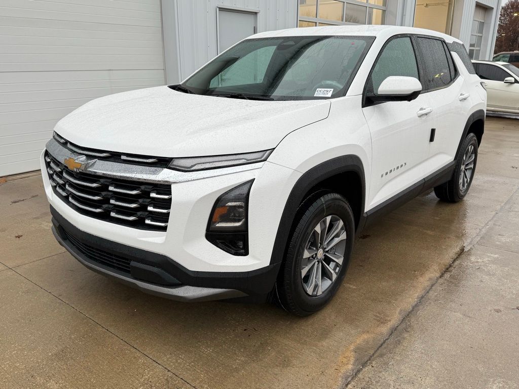 2026 Chevrolet Equinox LT photo 4