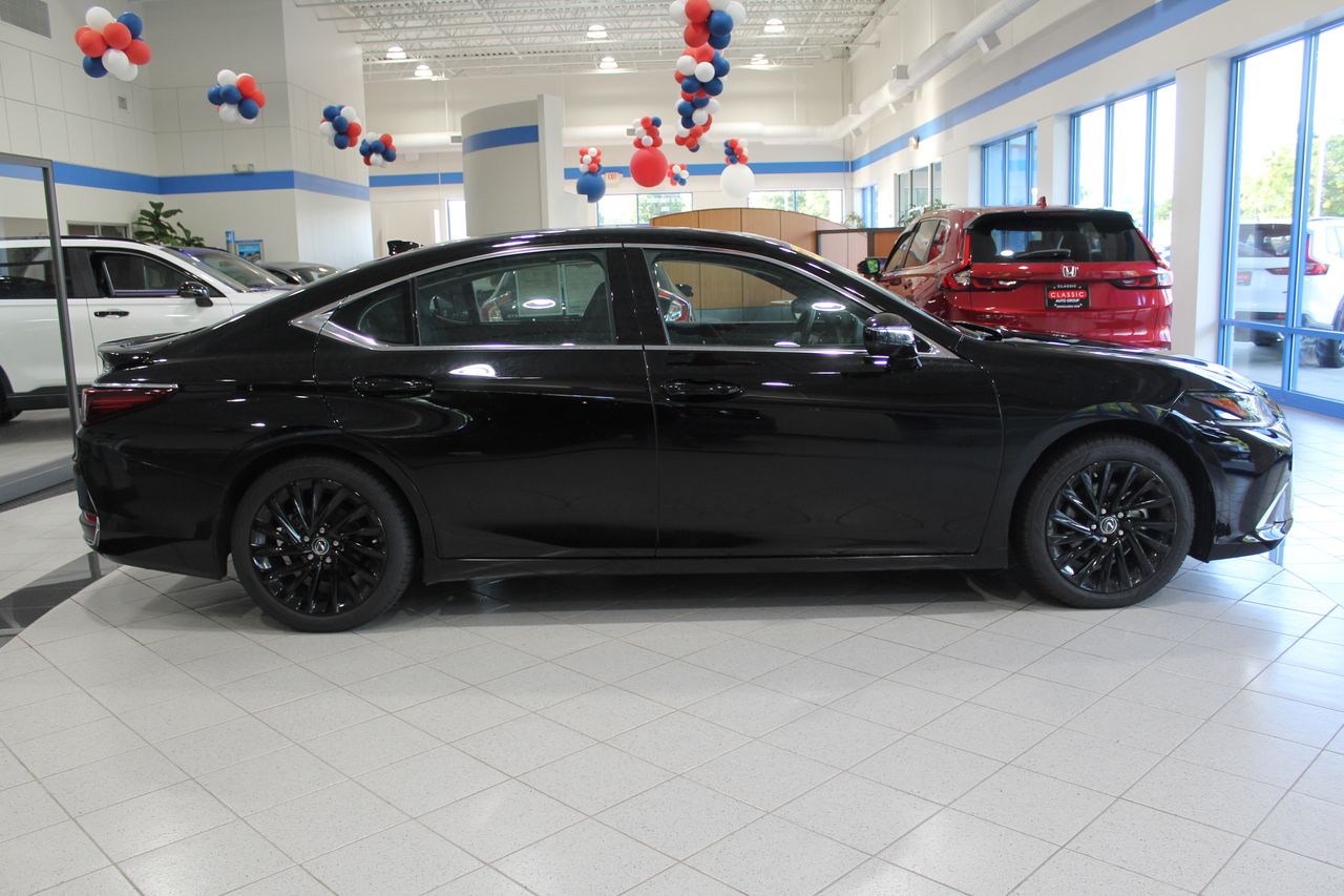 2024 Lexus ES 300h Ultra Luxury photo 4