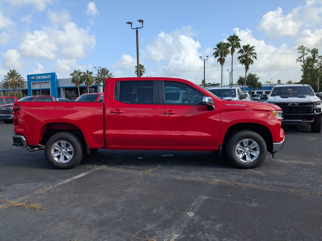 2025 Chevrolet Silverado LT photo 3