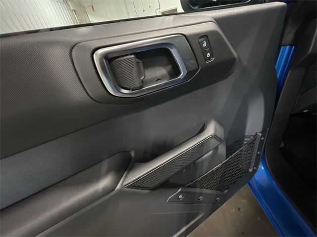 2025 Ford Bronco Base photo 19