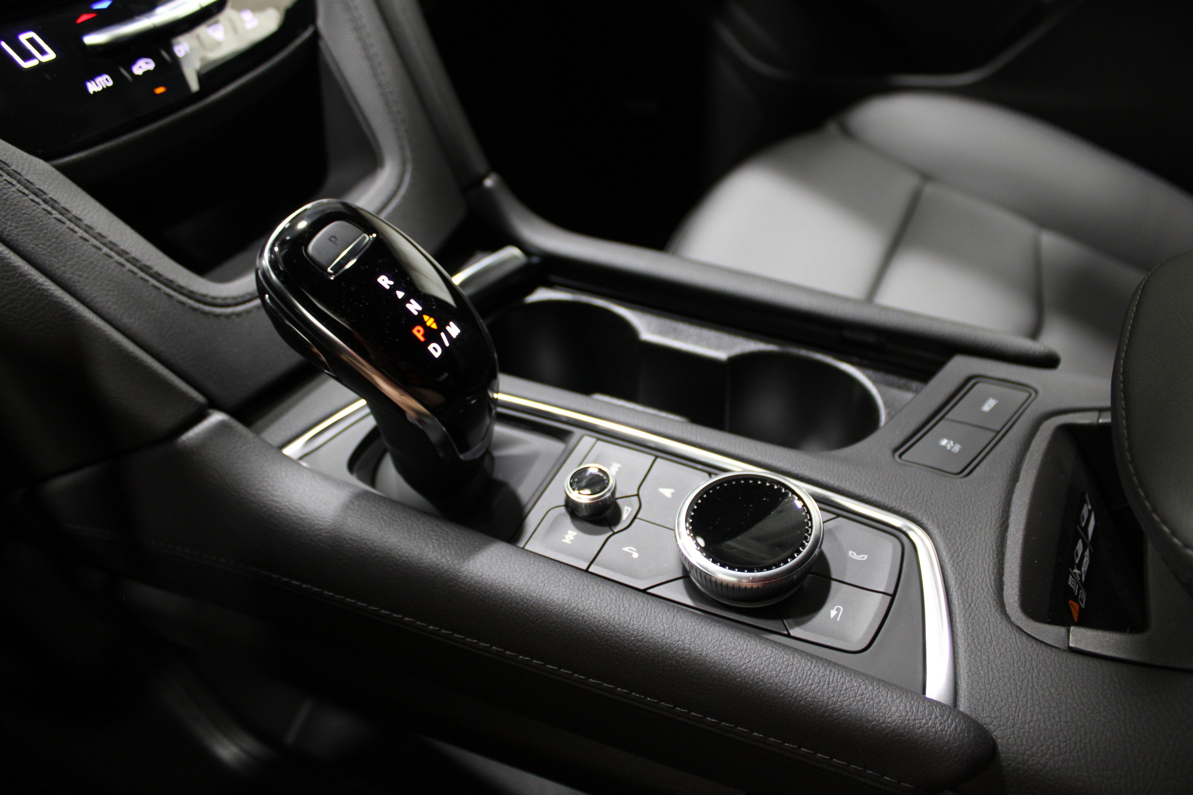 2025 Cadillac XT5 Premium Luxury photo 4