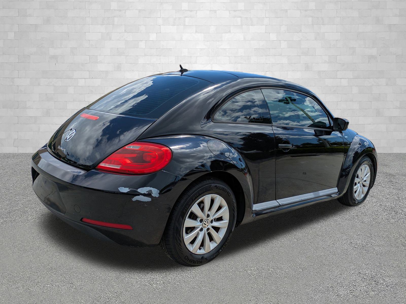 Used 2016 Volkswagen Beetle Wolfsburg Edition with VIN 3VWF17ATXGM610372 for sale in Naples, FL