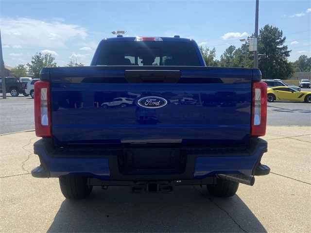 2026 Ford F-250 photo 3