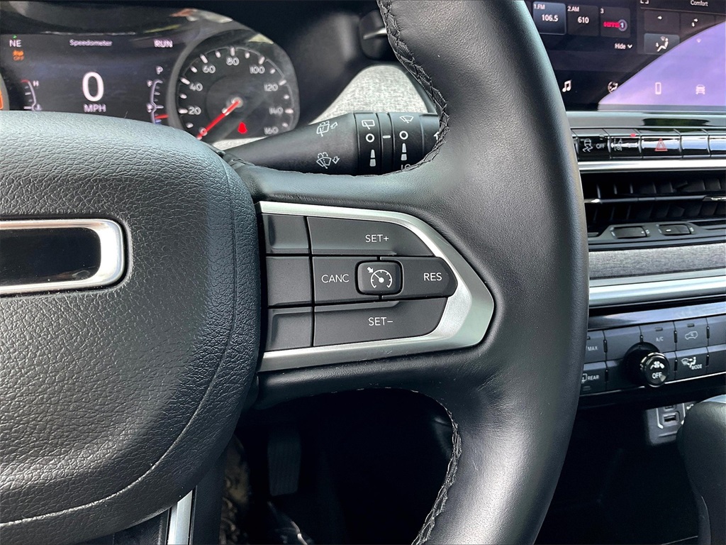 2022 Jeep Compass Latitude Lux photo 23
