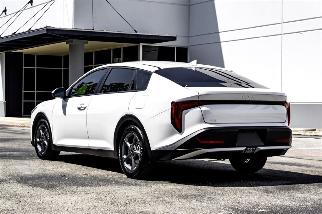 2025 Kia K4 LXS photo 7