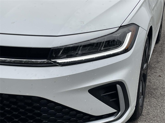 2025 Volkswagen Jetta 1.5T SE photo 6