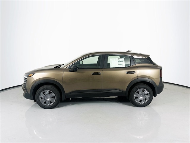 2025 Nissan Kicks S photo 3