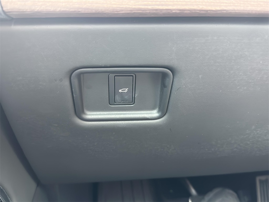 2024 Land Rover Range Rover SE photo 14