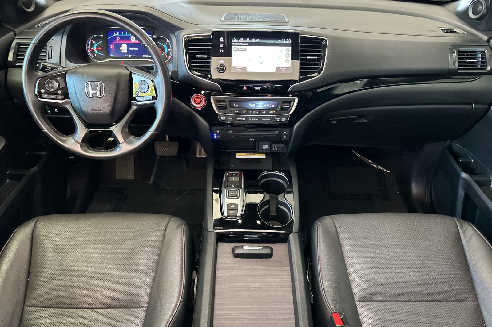2022 Honda Pilot Black Edition photo 3