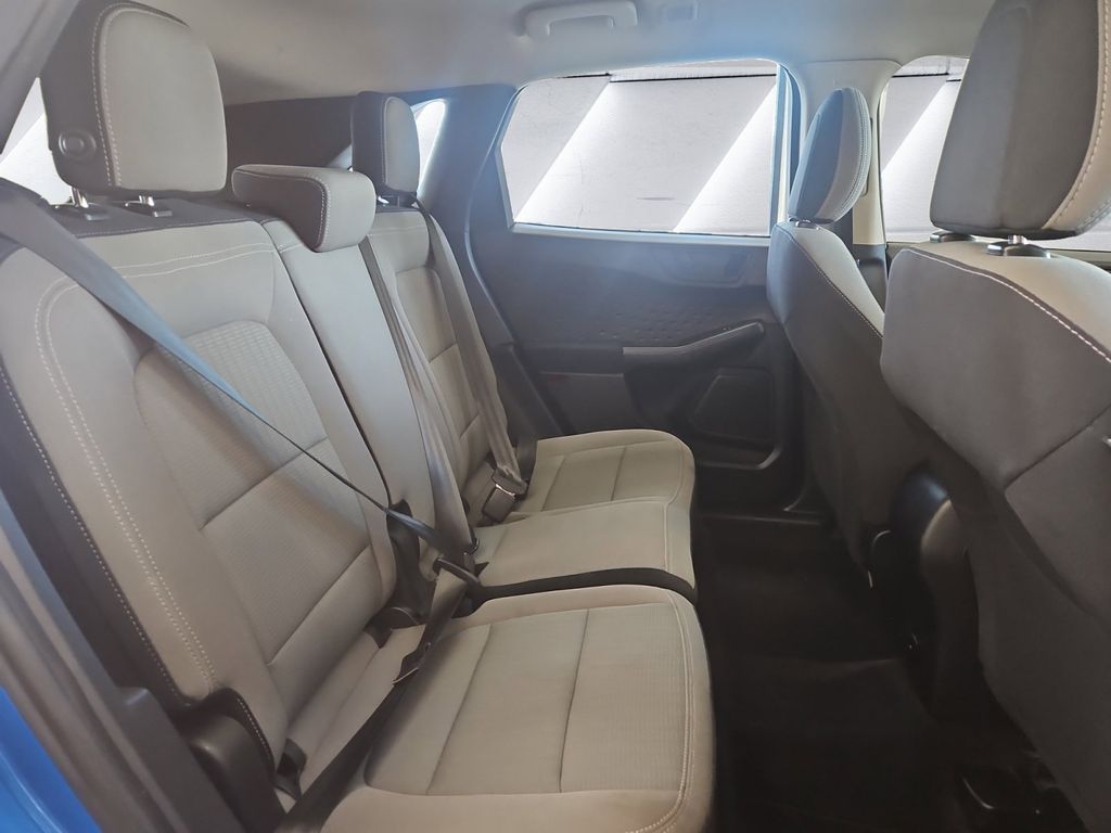 2020 Ford Escape S photo 16
