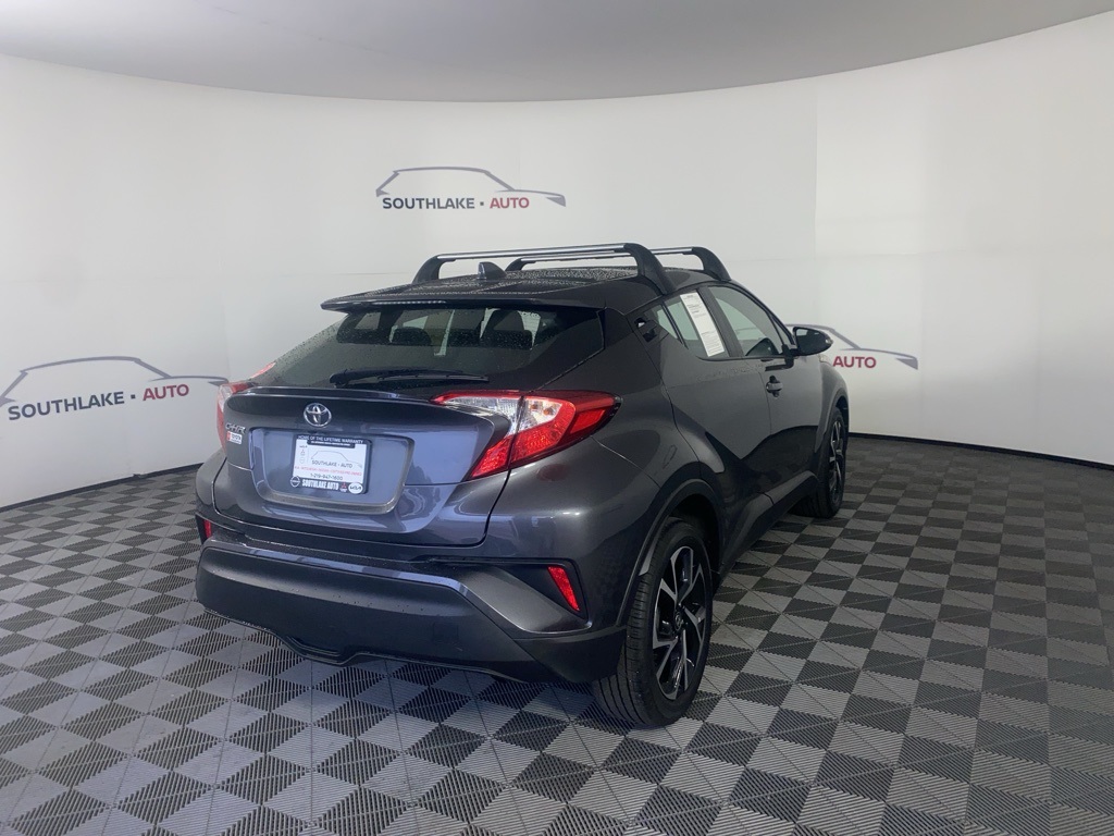 2021 Toyota C-HR XLE photo 10