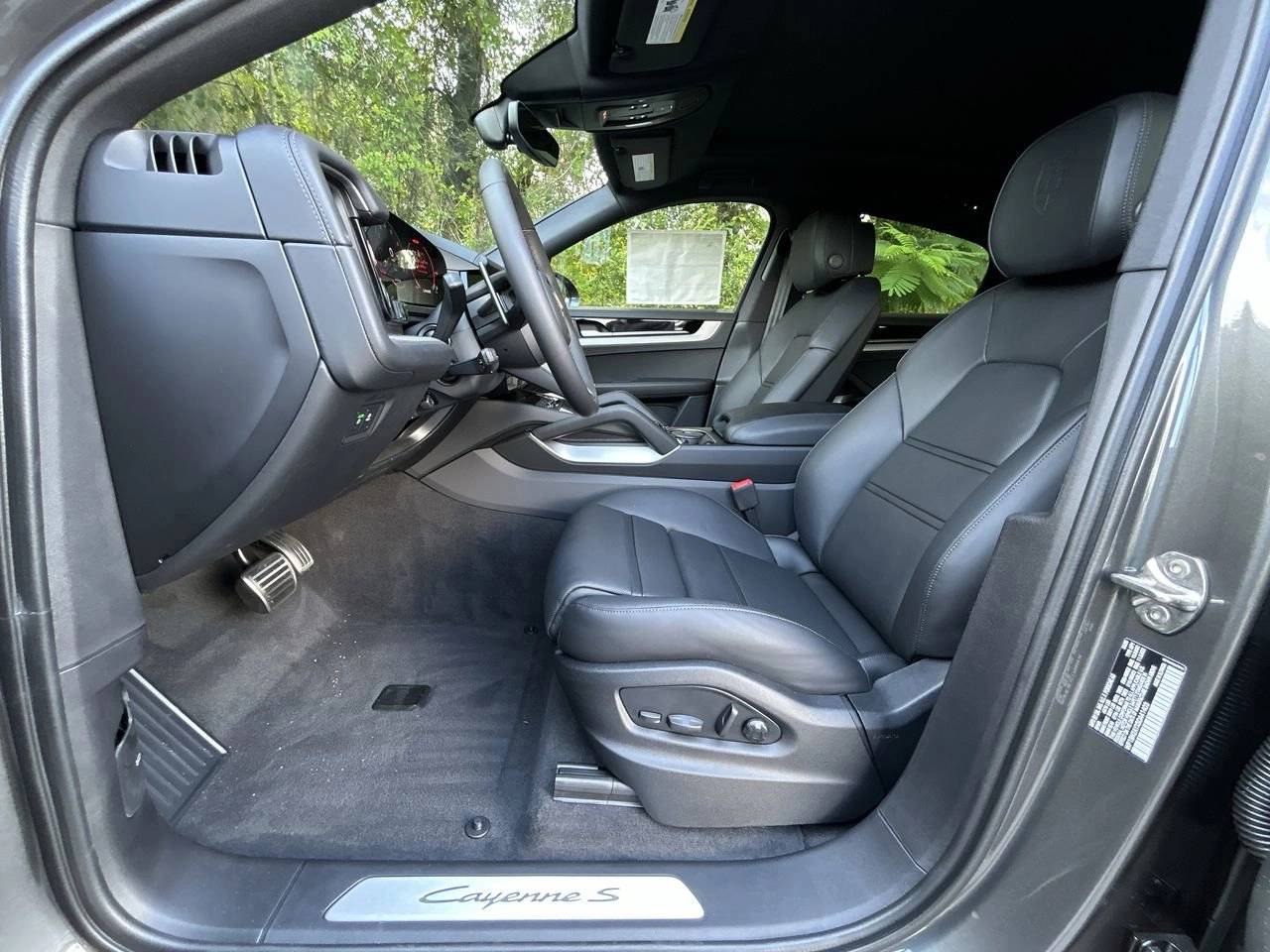 2025 Porsche Cayenne E-Hybrid Coupe photo 15