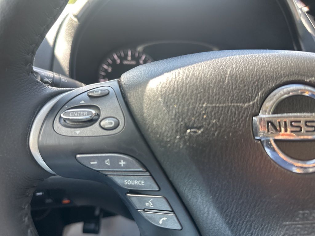 2020 Nissan Pathfinder Platinum photo 22