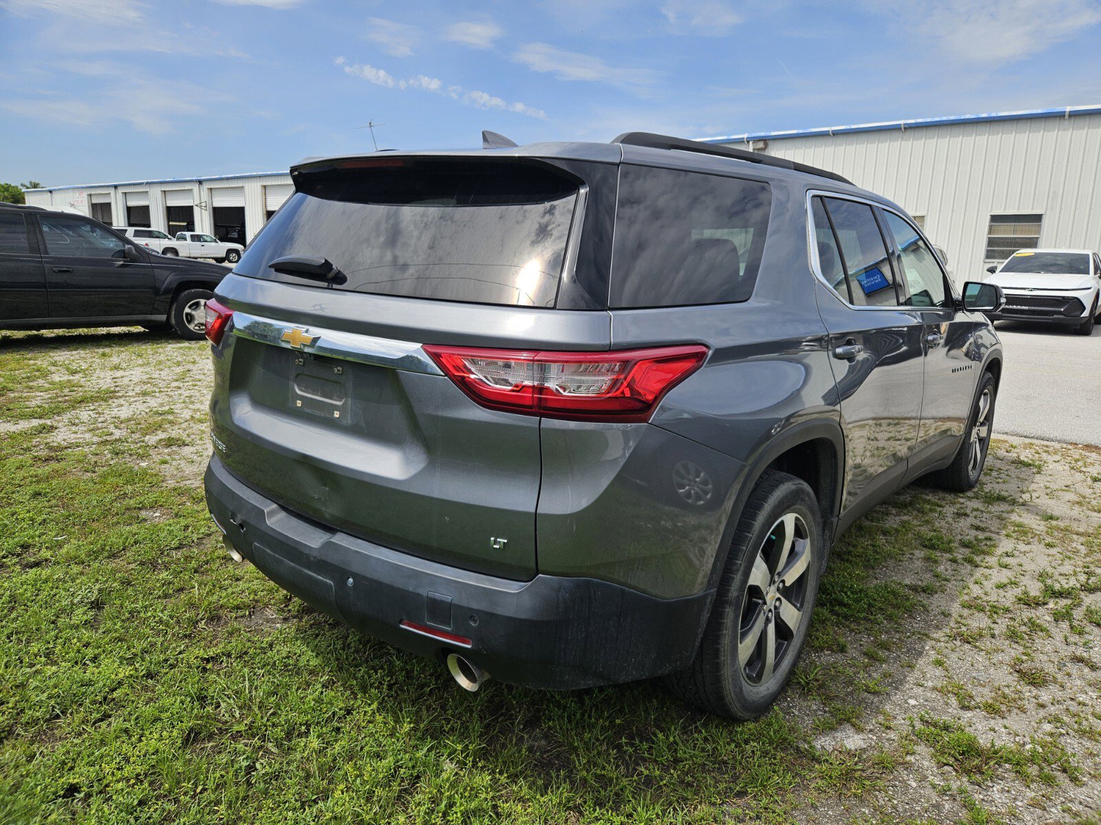 2020 Chevrolet Traverse Leather photo 2