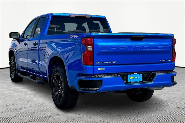 2026 Chevrolet Silverado Custom photo 4