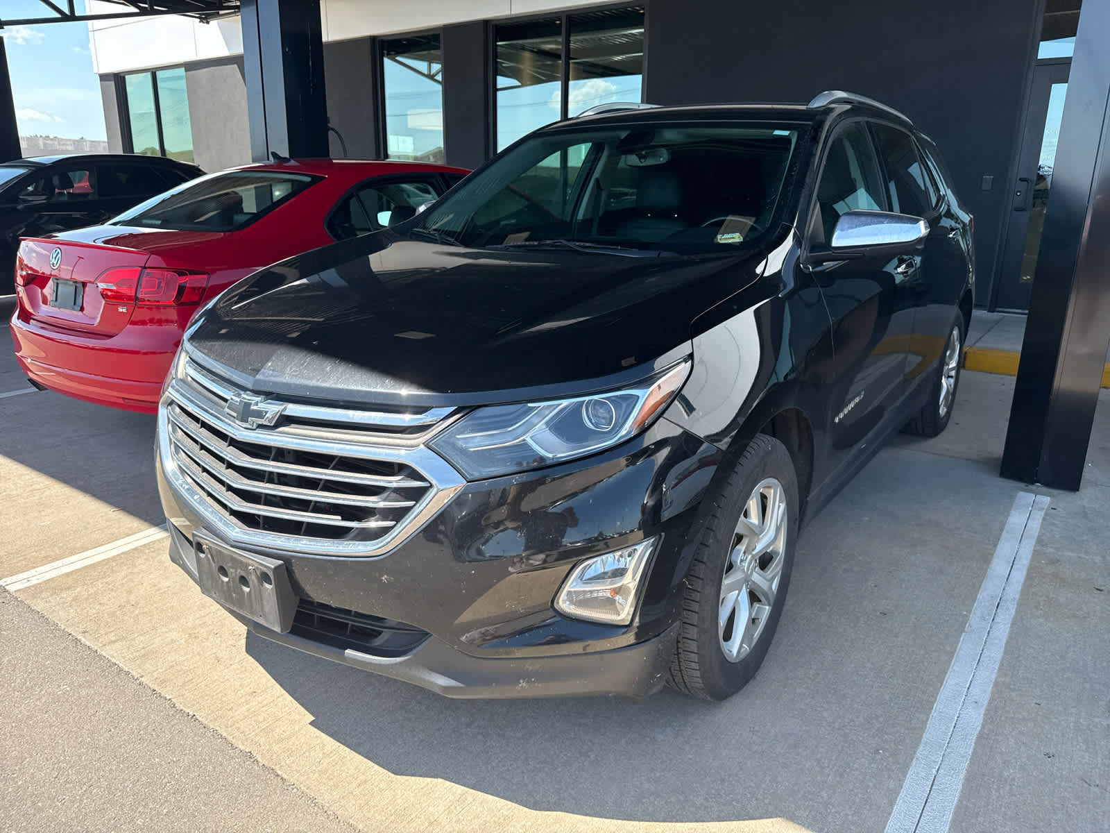 Used 2018 Chevrolet Equinox Premier with VIN 2GNAXVEV0J6337902 for sale in Kansas City