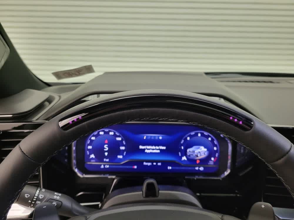2025 Chevrolet Silverado High Country photo 9