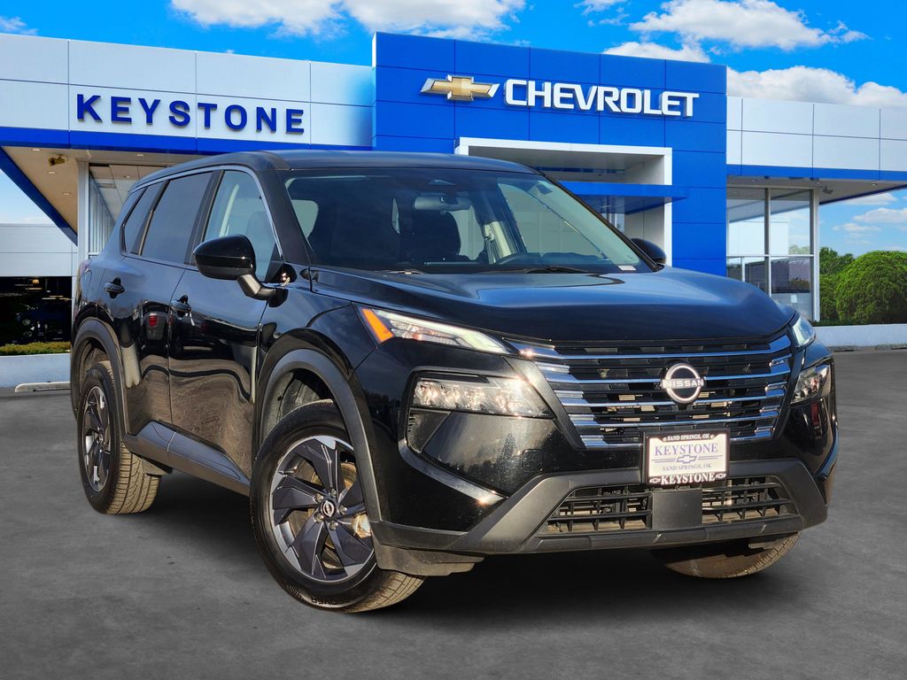 2024 Nissan Rogue SV's photo