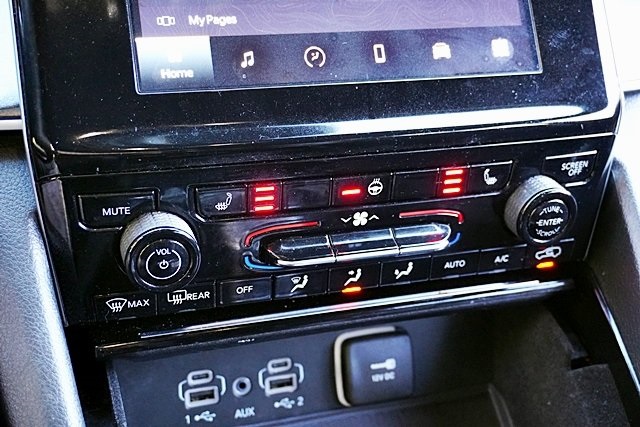 Used 2021 Silver Jeep Altitude image 30