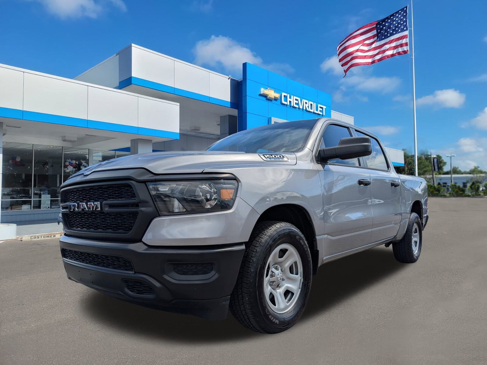 2023 Ram 1500 Tradesman photo 2