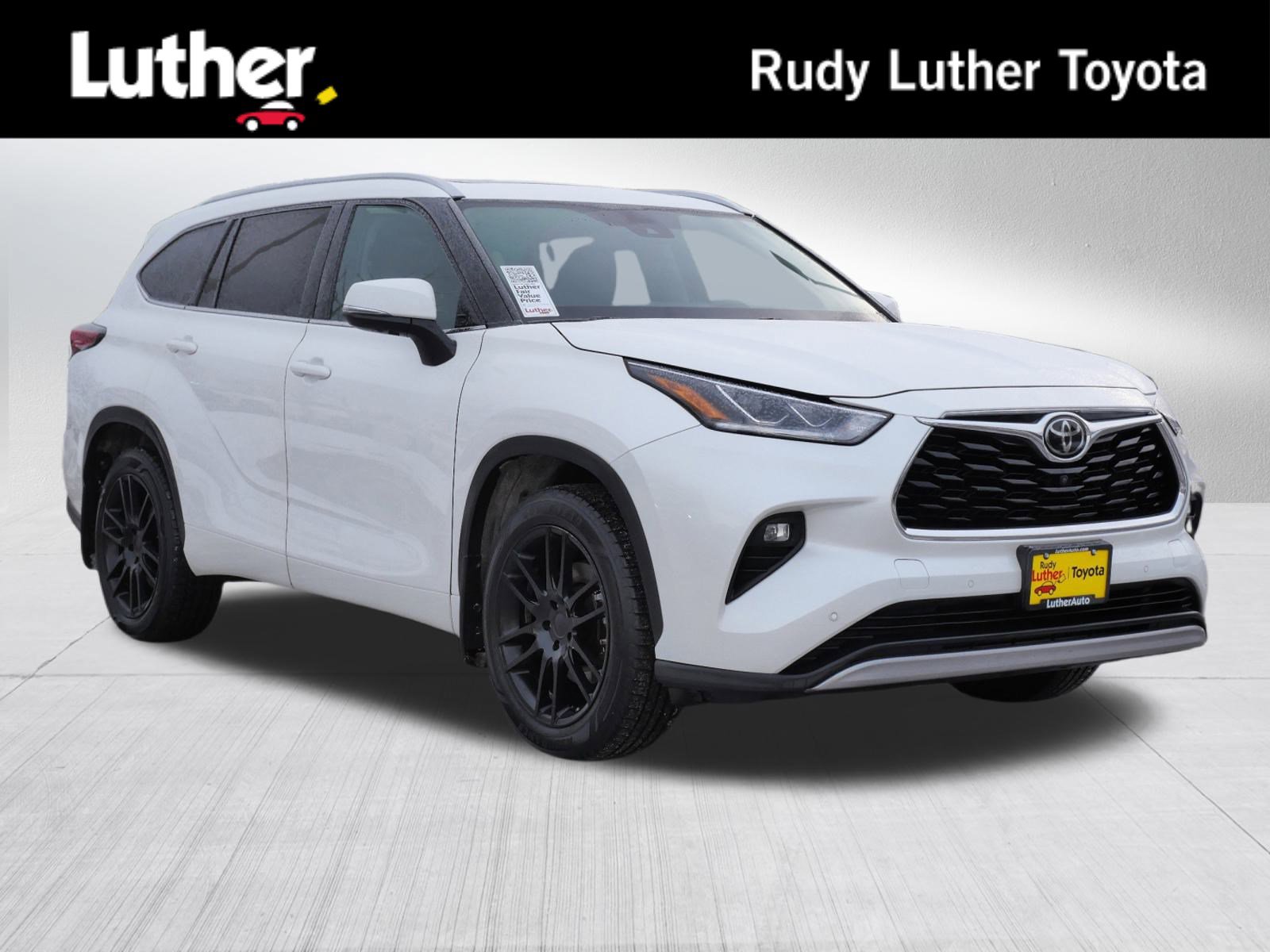 2021 Toyota Highlander Platinum's photo