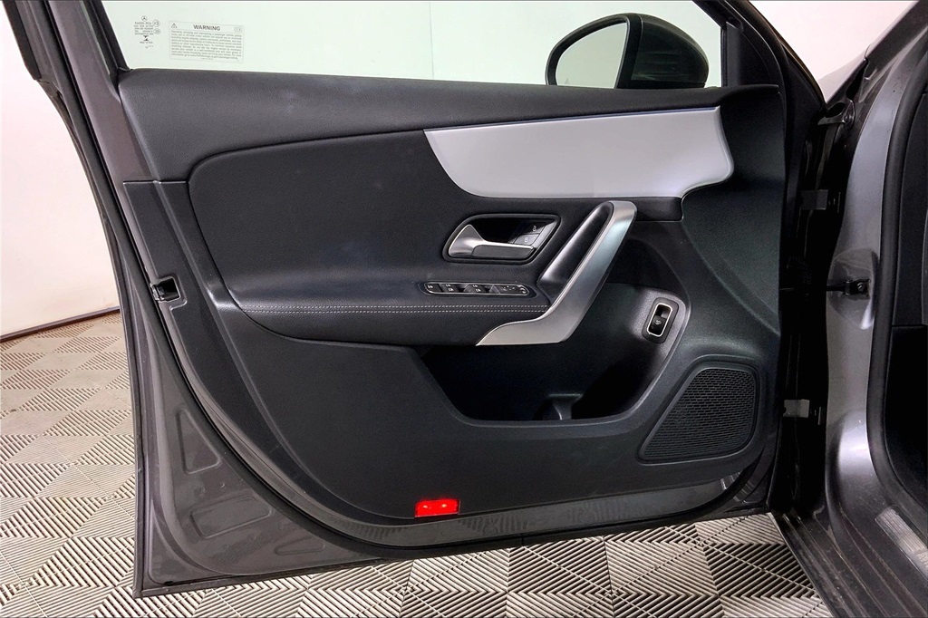 2022 Mercedes Benz A 220 photo 21