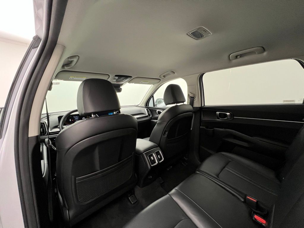 2024 Kia Sorento S photo 41