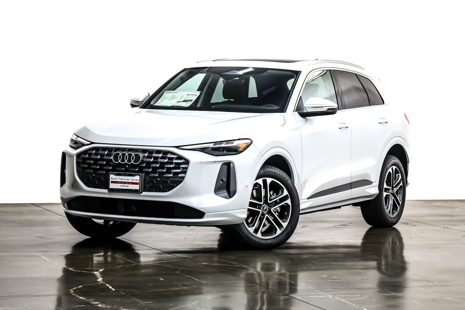 2025 Audi New Q5 Premium Plus's photo