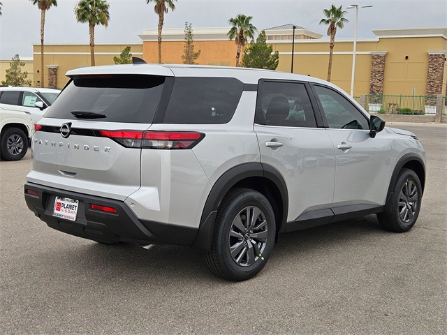 2025 Nissan Pathfinder S photo 3