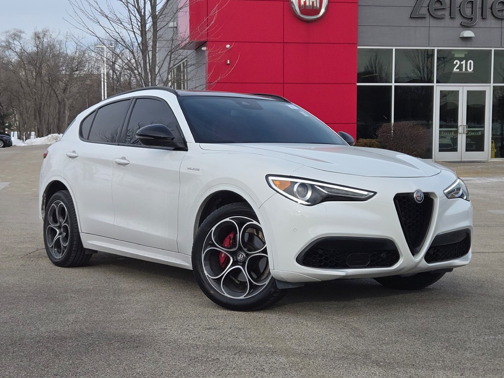 2022 Alfa Romeo Stelvio Ti Veloce's photo